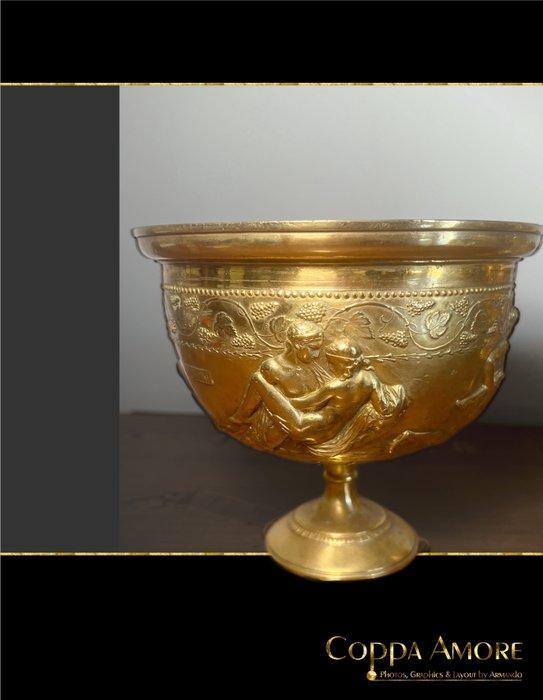 Bokaal - Verguld brons - Bronzen liefdes-thee beker, Antiek en Kunst, Curiosa en Brocante