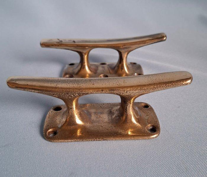 Scheepsuitrusting en armaturen (2) - kikkers - Messing,, Antiek en Kunst, Curiosa en Brocante