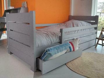 Grijs kinderbed incl. lade, uitvalbescherming en lattenbodem