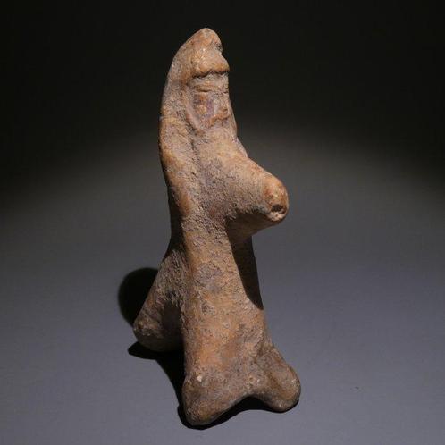 Nabij Oost Terracotta Figuur van paard en ruiter. 10 cm, Verzamelen, Mineralen en Fossielen