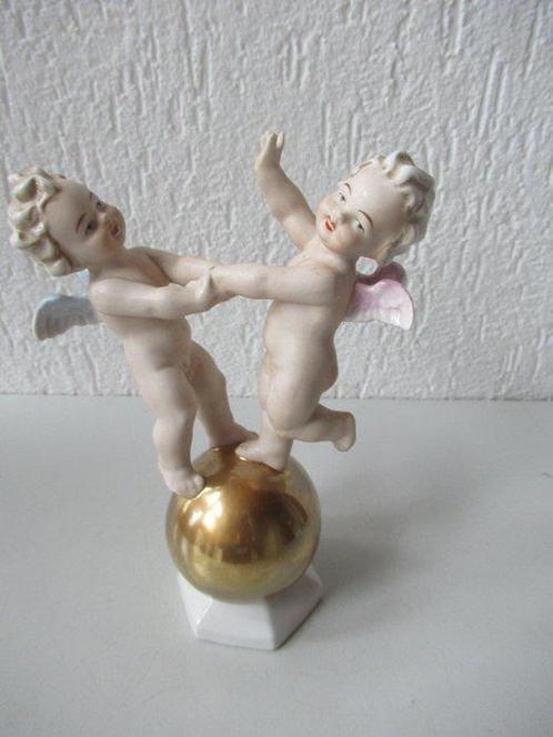Grafenthal - sculptuur, Twee dansende engelen - 22 cm -, Antiek en Kunst, Antiek | Glas en Kristal