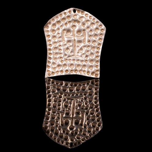 Byzantijns Zilveren plakkaat met repoussé-kruisontwerp, Antiek en Kunst, Antiek | Overige Antiek