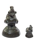 Birma. Two Hintha opium weigths 3A1, 10 tical (155.4 gr) and