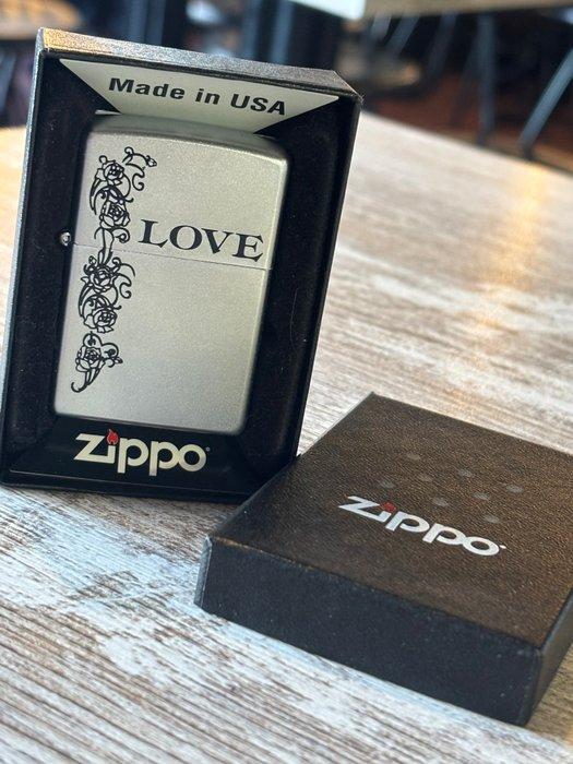 Zippo - Zonder minimumprijs - Aansteker - Staal (roestvrij), Verzamelen, Rookartikelen, Aanstekers en Luciferdoosjes