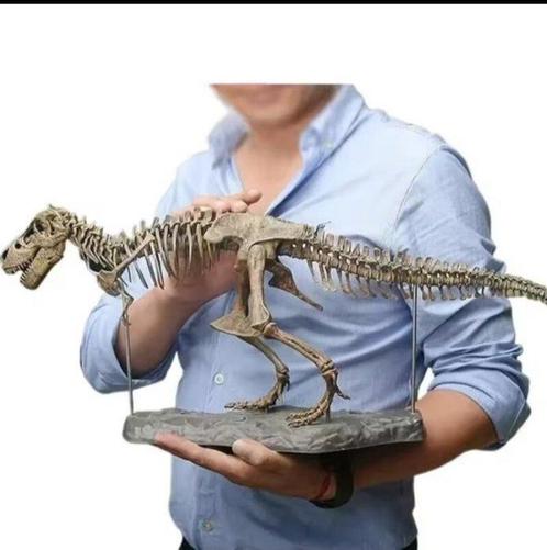 Beeldje - Scheletro t_rex Jurassic Park - hars/kunststof, Antiek en Kunst, Kunst | Designobjecten