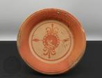 Daunisch Terracotta Tazza / Terracotta-schaal op voetstuk