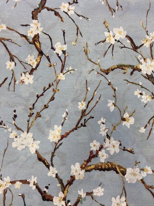 Elegant en delicaat textiel met een amandelbloesemmotief in, Antiek en Kunst, Antiek | Kleden en Textiel