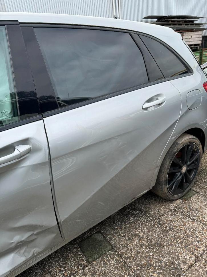 Portier linksachter Mercedes B-klasse w246 Zilver, Auto-onderdelen, Carrosserie en Plaatwerk, Gebruikt, 3 maanden garantie, Mercedes-Benz