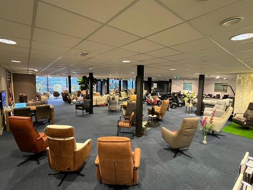 Showroom sta op stoelen met hoge korting! bij SENIORENWINKEL, Huis en Inrichting, Fauteuils, Nieuw, Kunststof, Leer, Stof, Overige materialen