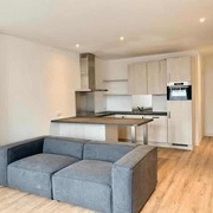 Gemeubileerd appartement met balkon, tuin en liggi..., Huizen en Kamers, Huizen te huur, Direct bij eigenaar, Appartement