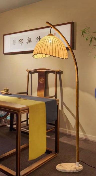 Gebogen vloerlamp - Wabi Sabi - Metaal, Canvas, Marmer -, Antiek en Kunst, Kunst | Designobjecten