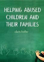Boek Helping Abused Children and Their Families, Boeken, Politiek en Maatschappij, Zo goed als nieuw, Verzenden