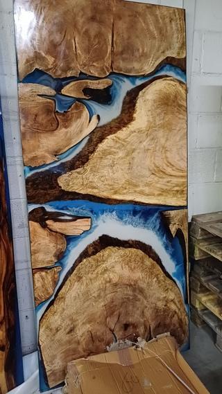 Epoxy suar/walnut wood tafel binnen/buiten incl. x poten( beschikbaar voor biedingen