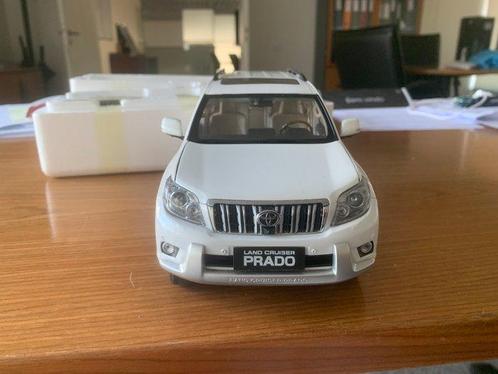 Dragon 1:18 - Modelauto - Toyota Land Cruiser Prado, Hobby en Vrije tijd, Modelauto's | 1:5 tot 1:12