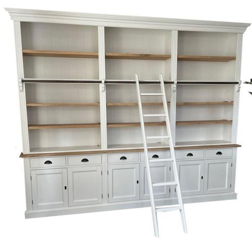 Boekenkast wit met eiken schappen en trap 300 x 240cm, Huis en Inrichting, Kasten | Boekenkasten, Ophalen of Verzenden
