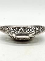Offerschaal - Zilver - No reserve-Antieke ajour gezaagde, Antiek en Kunst, Antiek | Goud en Zilver