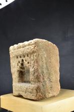 Altaar - Zandsteen - 1750-1800 - Heiligdom of Niche, India