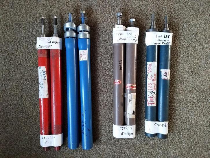 Diverse sets schokdemper inserts Fiat 128 en Zastava Yugo, Auto-onderdelen, Ophanging en Onderstel, Nieuw, Fiat, Oldtimer onderdelen