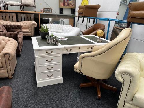 Chesterfield Maarssen  Origineel wit Chesterfield Duo bureau, Huis en Inrichting, Bureaus, Bureau, Gebruikt, Ophalen