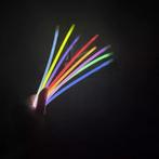 Kruzzel 100 Stuks Glow Sticks Set - Perfect voor Feesten..., Ophalen of Verzenden, Nieuw