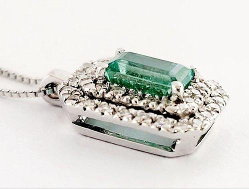 Ketting met hanger - 18 karaat Witgoud - 2.01ct. tw. Smaragd, Sieraden, Tassen en Uiterlijk, Antieke sieraden