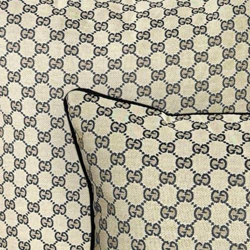 Gucci - Nieuwe set van twee - Kussen, Antiek en Kunst, Antiek | Kleden en Textiel