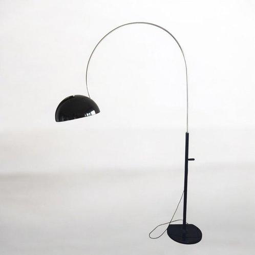 Oluce - Joe Colombo - Gebogen vloerlamp - Staal - Oluce, Antiek en Kunst, Kunst | Designobjecten