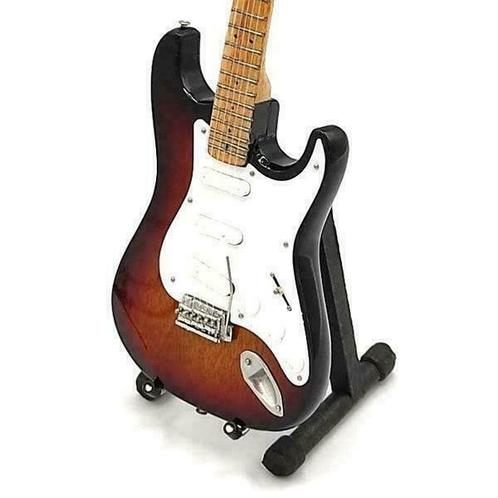 Miniatuur Fender Stratocaster gitaar met gratis standaard, Verzamelen, Muziek, Artiesten en Beroemdheden, Overige typen, Nieuw