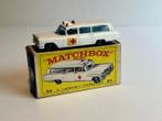 Matchbox - 1:43 - S&S Cadillac Ambulance - series type 54