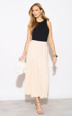 Classic Pleated Midi Skirt in Beige - S, Kleding | Dames, Verzenden, Nieuw