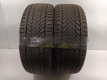 Bandenset 2 stuks 4-Seizoenen 215/45 R17 tourader 2023 5.5MM beschikbaar voor biedingen
