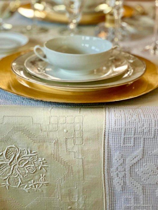Prachtige kant en linnen mantel, kostbaar handwerk. -, Antiek en Kunst, Antiek | Kleden en Textiel