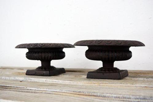 Bloempot (2) - Gietijzer, Antiek en Kunst, Curiosa en Brocante