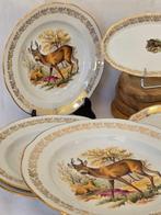 APILCO porcelaine d’art à la couronne - à décor de gibiers à