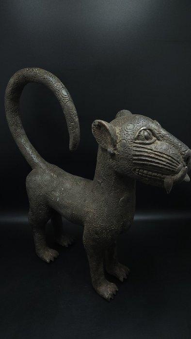 Prachtig léopard royal - bini / edo - Nigeria (Zonder, Antiek en Kunst, Kunst | Niet-Westerse kunst