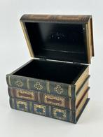 Kist - Hout - Een nepkist met boeken