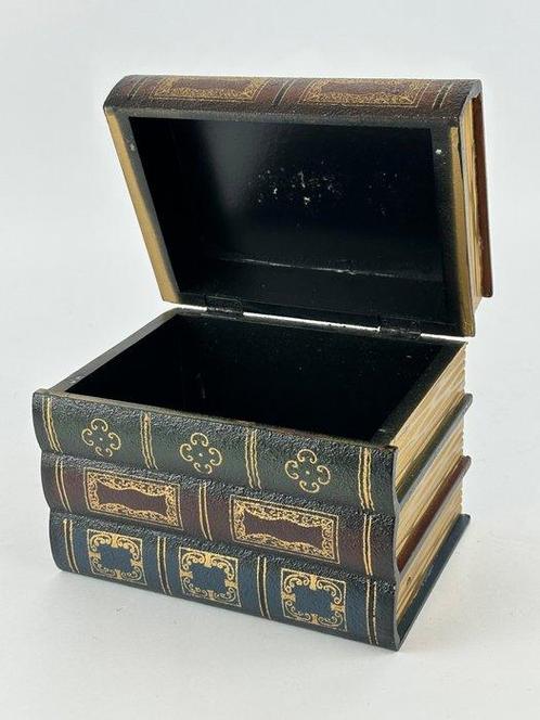 Kist - Hout - Een nepkist met boeken, Antiek en Kunst, Curiosa en Brocante
