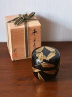Akira Kamon - Natsume - Gold Leaf–Feather Maki-e Tea, Antiek en Kunst