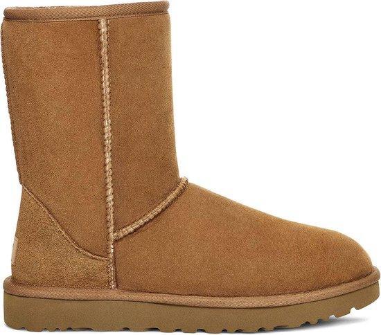 UGG Classic Short II - maat 41- Dames Laarzen - Camel, Kleding | Dames, Schoenen, Verzenden