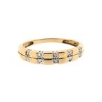 Gouden ring met diamant | 0,01 ct. (geelgoud, dames sieraad), Gebruikt, Overige kleuren, Ophalen of Verzenden, 17 tot 18