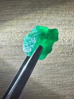 Smaragd Ruw. 10,05 ct. Top Groene Smaragd Kristal. %100, Verzamelen, Mineralen en Fossielen