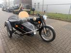 URAL EN DNEPR MOTOREN MET ZIJSPAN