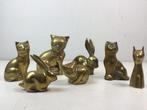 Zeven bronzen / messing dierenbeeldjes - katten (5x) en, Antiek en Kunst, Kunst | Beelden en Houtsnijwerken, Ophalen