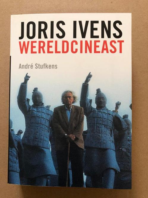 Joris Ivens - Wereldcineast - Werk en Filmografie - 544 blz., Boeken, Film, Tv en Media, Zo goed als nieuw, Ophalen of Verzenden