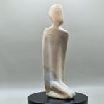 Figuur - Knienden menschlichen Figur - Albast, Antiek en Kunst