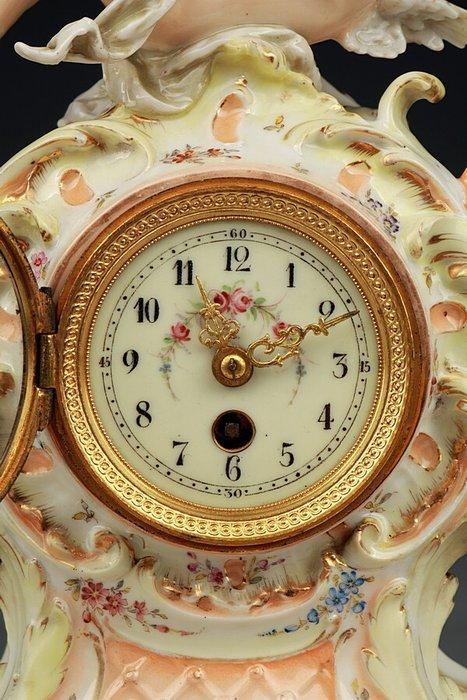 Figurale pendule - Art Nouveau Porselein - 1900-1910, Antiek en Kunst, Antiek | Klokken