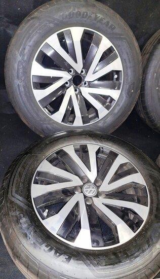 Org. velgenset velgen velg set 18 inch Q7 Touareg Cayenne, Auto-onderdelen, Banden en Velgen, Gebruikt, Verzenden
