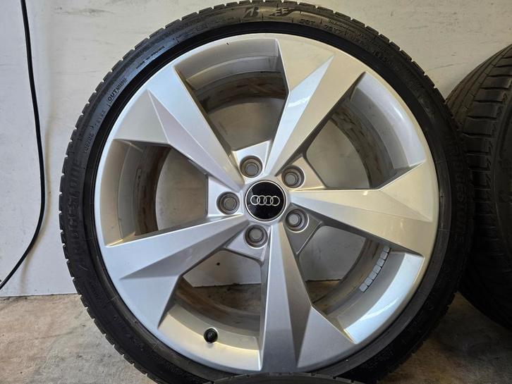 Audi A3 golf Caddy S Line 18 inch zomerbanden 5x112, Auto-onderdelen, Banden en Velgen, 18 inch, Zomerbanden, 225 mm, Personenwagen
