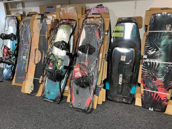 Goedkoop wakeboard kopen?, Watersport en Boten, Wakeboarden, Board en Schoenen, Nieuw, Ophalen of Verzenden