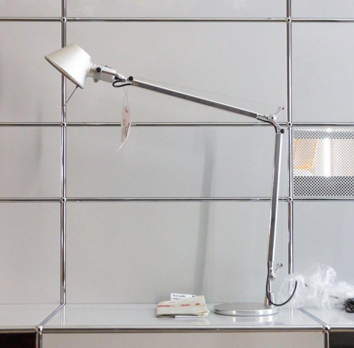 Artemide - Michele De Lucchi, Giancarlo Fassina - Bureaulamp, Antiek en Kunst, Antiek | Lampen